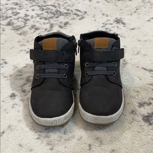 Toddler boys zip up sneaker